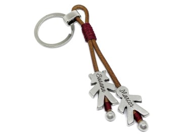 Llavero familiar con colgantes de niños