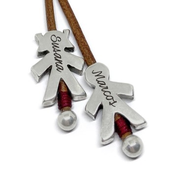 Llavero familiar con colgantes de niños