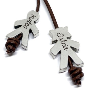 Llavero familiar con colgantes de niños