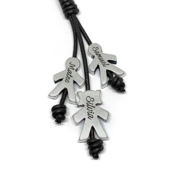 Llavero familiar con colgantes de niños