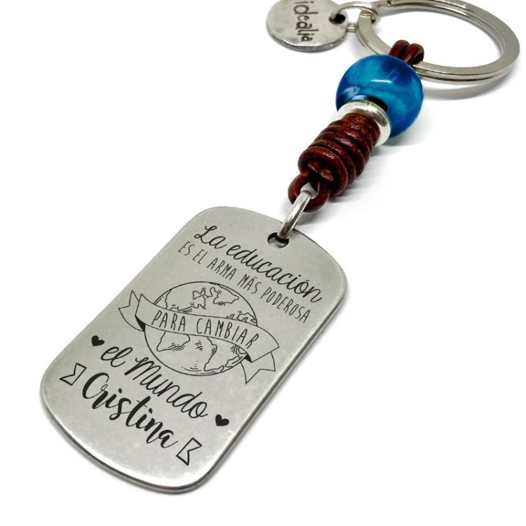 Llavero profe educacion arma más poderosa - Idealia® Regalos Personalizados