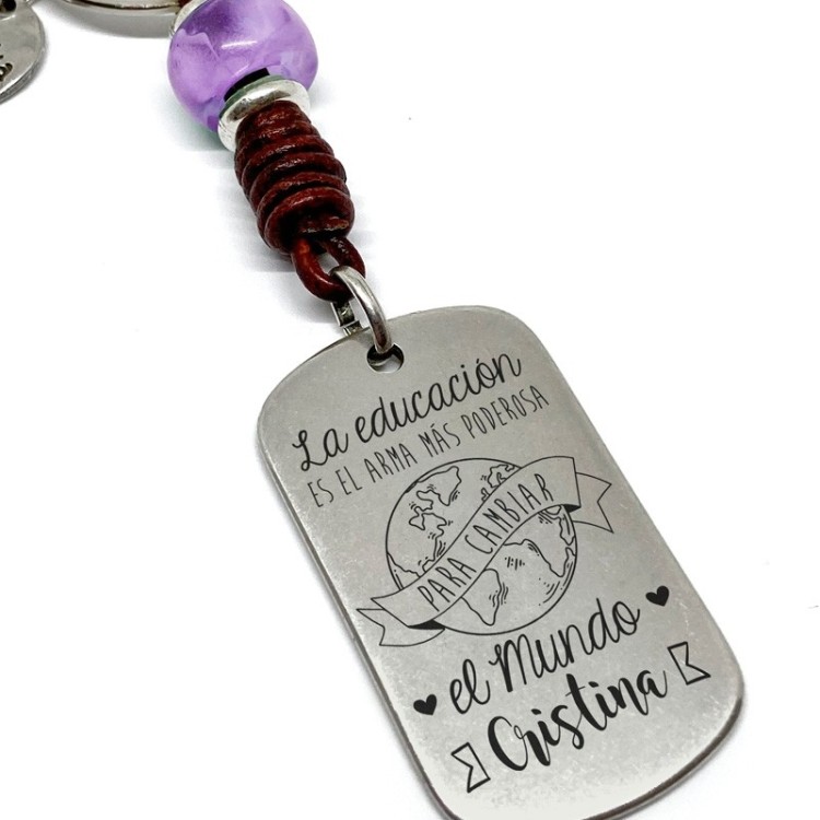 Llavero profe educacion arma más poderosa - Idealia® Regalos Personalizados