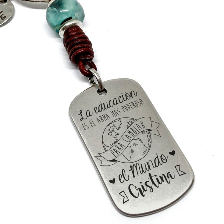 Llavero profe educacion arma más poderosa - Idealia® Regalos Personalizados