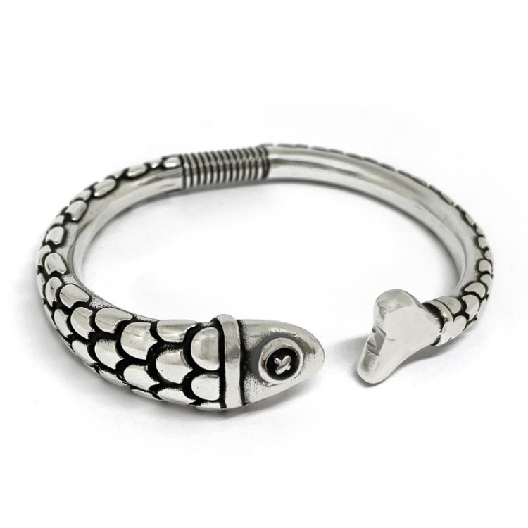 Brazalete en forma de pez bañado en plata - Idealia®
