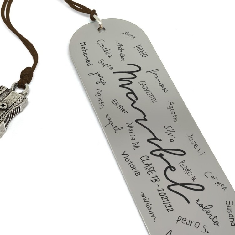 Marcapáginas profesor con nombres de alumnos