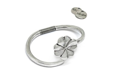 Brazalete Trébol